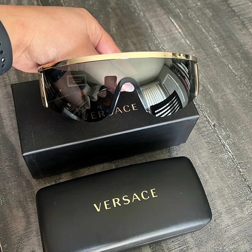 Versace Sunglasses 🕶️